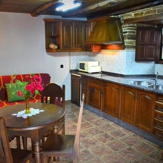 סנטה אאולליה דה אוסקוס Casa Freixe Apartamentos Rurales מראה חיצוני תמונה